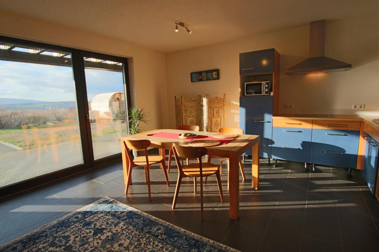 Hunsrueck Valley View Apartment With Cedar Sauna Bruschied エクステリア 写真