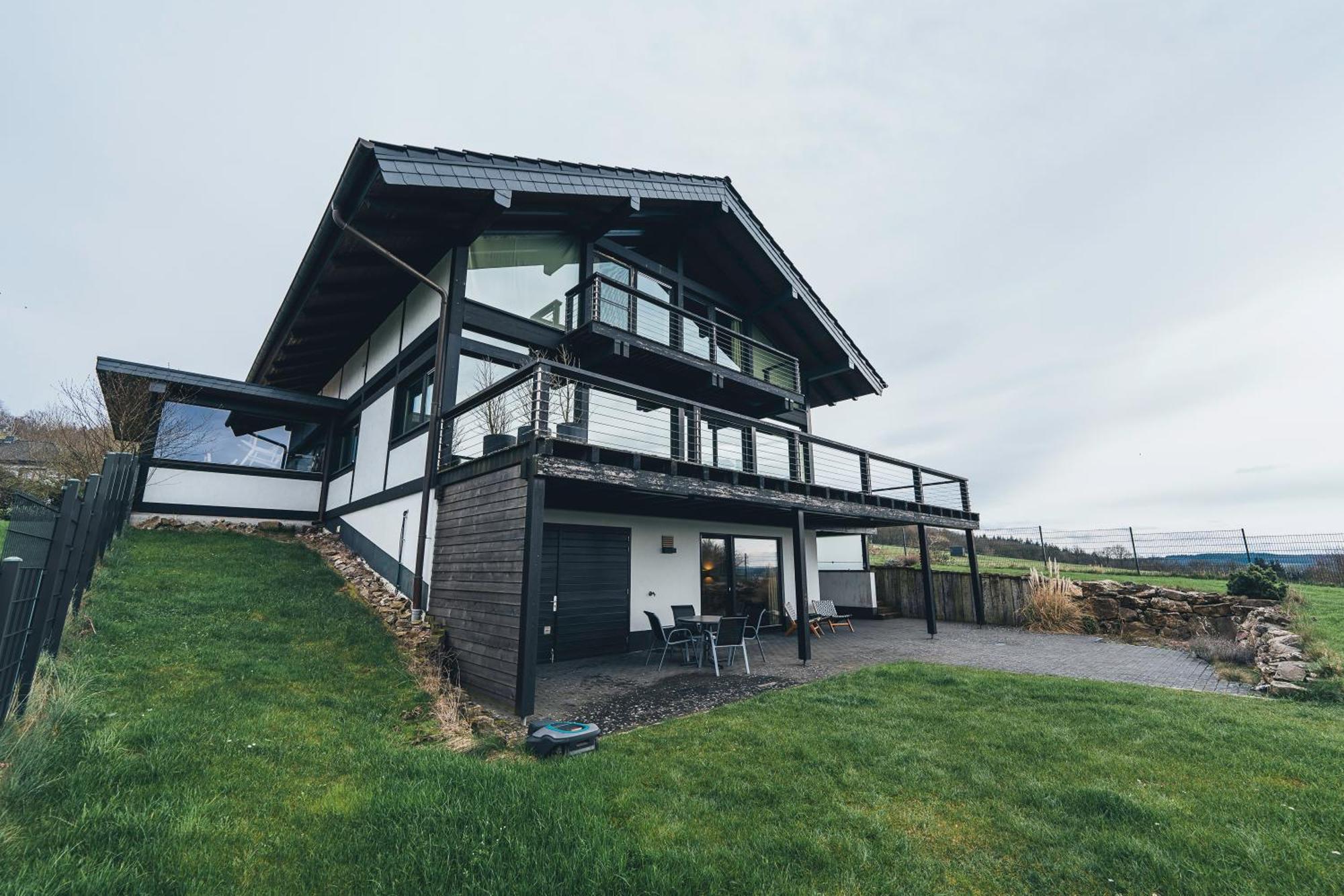 Hunsrueck Valley View Apartment With Cedar Sauna Bruschied エクステリア 写真