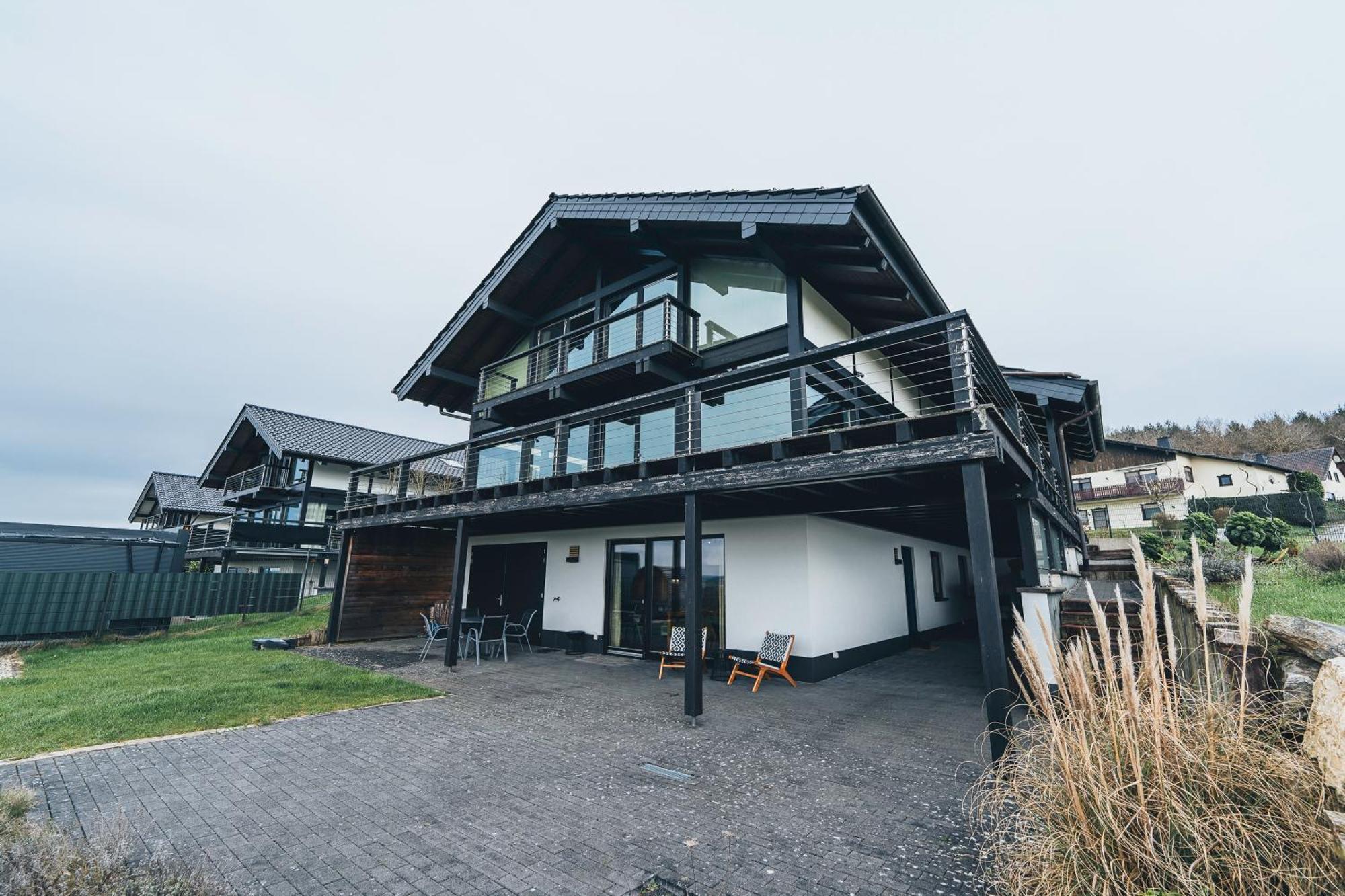 Hunsrueck Valley View Apartment With Cedar Sauna Bruschied エクステリア 写真